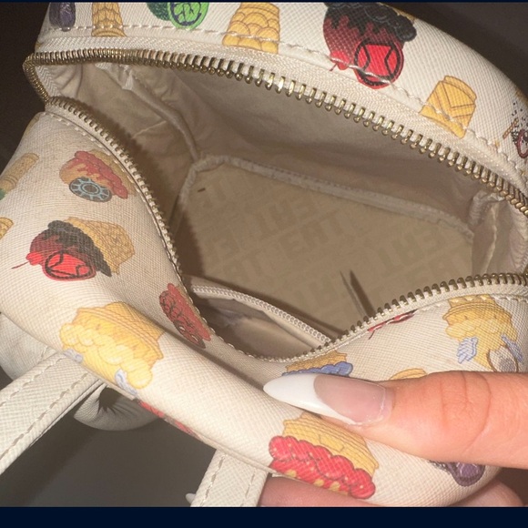 Marvel “ eat the universe “ Disney backpack - Picture 3 of 3